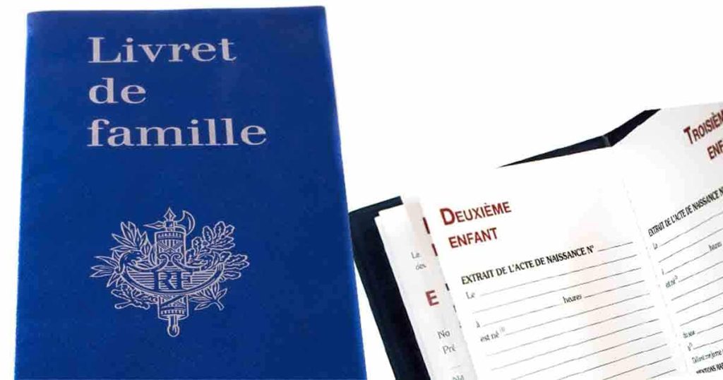 Qui remplit le livret de famille en cas de décès ? - Je Suis Maman